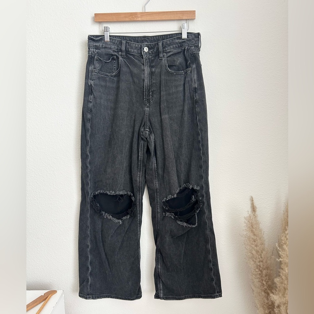 American Eagle Super High Rise Baggy Wide Leg Jeans - Size 12